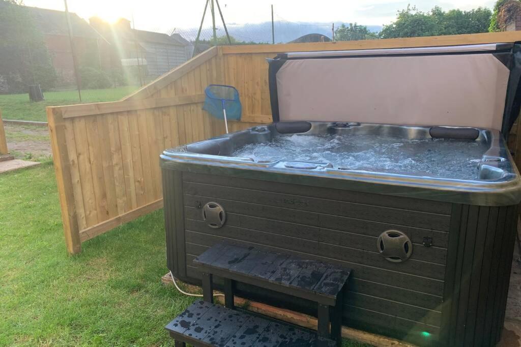Countryside Annexe, With Hottub, Sleeps Up To 4 Apartment Durston Luaran gambar